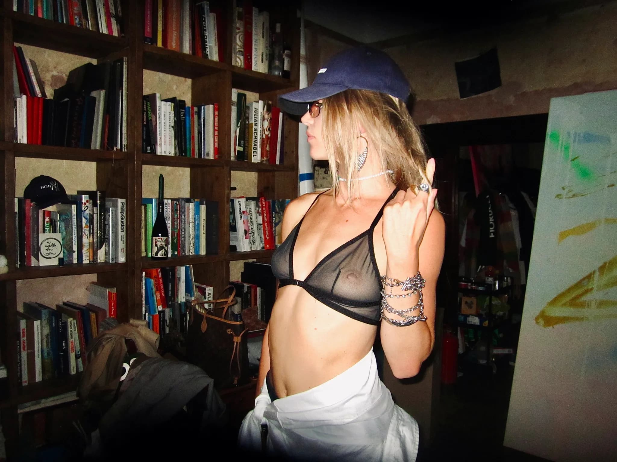 Behind the scenes with Isabelle Bonfrer, styling for Luc Waring — 35 of 47