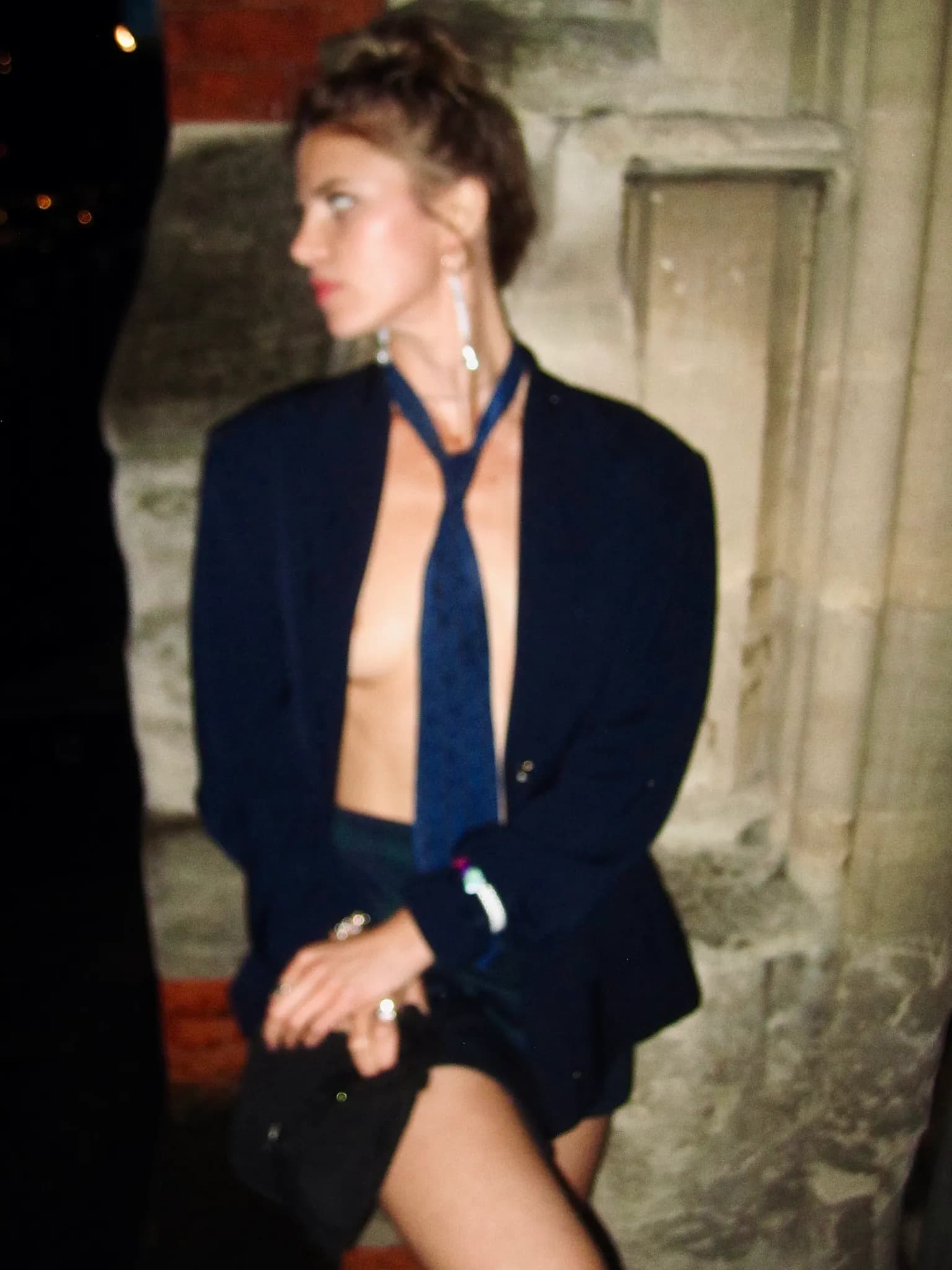 Behind the scenes with Isabelle Bonfrer, styling for Luc Waring — 4 of 47