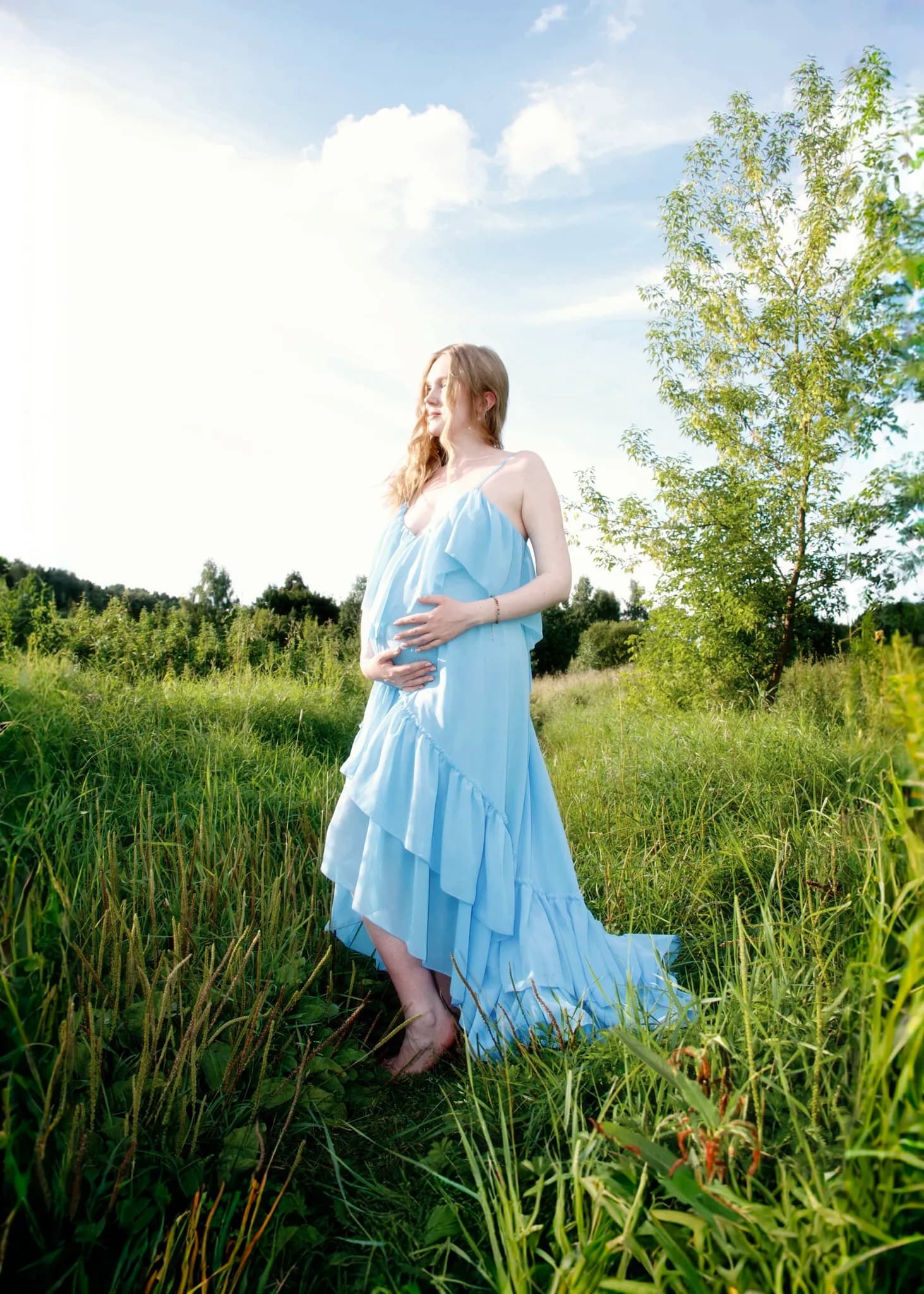 Portrait photography of Katerina, outdoors in summer — 5 of 21