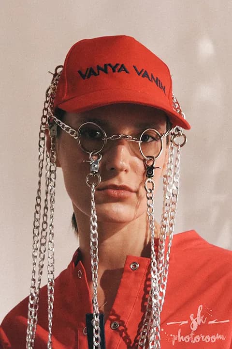 Backstage photography at Mercedes-Benz Fashion Week Russia 2019, Central Manezh, Moscow — 7 of 89