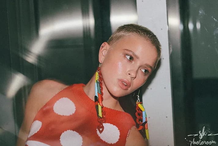 Backstage photography at Mercedes-Benz Fashion Week Russia 2019, Central Manezh, Moscow — 13 of 89