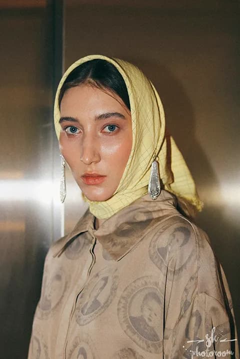 Backstage photography at Mercedes-Benz Fashion Week Russia 2019, Central Manezh, Moscow — 17 of 89